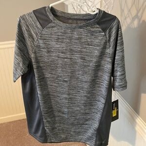 Gray kinetic tee boys size 8​